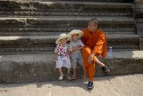 Монах и дети. Ангкор. Камбоджа.