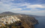 Городок на средиземноморских скалах