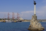 "Седов" и Памятник Затопленным кораблям
