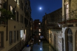 По Венеции ночью