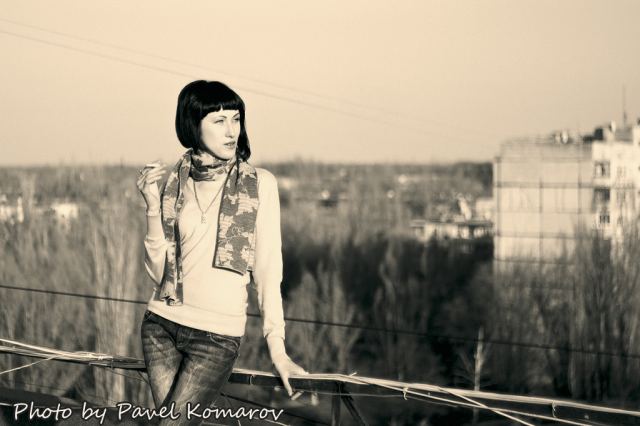 Курящая девушка