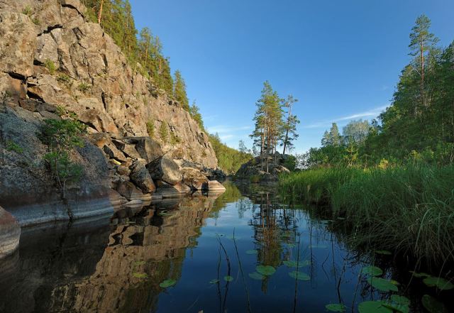 Вода и камни