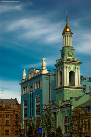 Колокольня на контрактовой площади