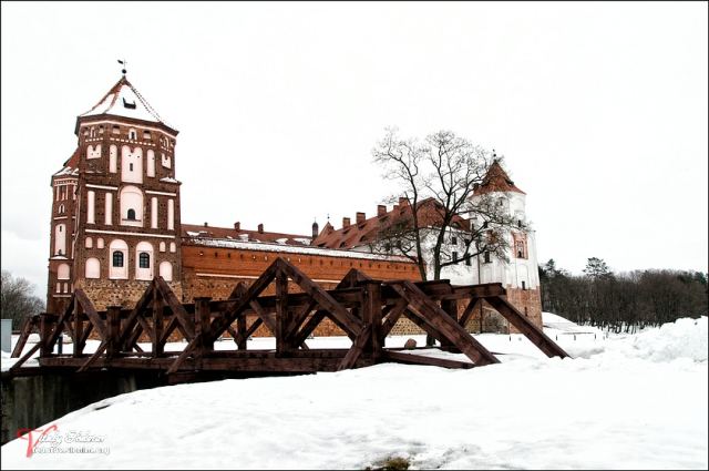 Зимой