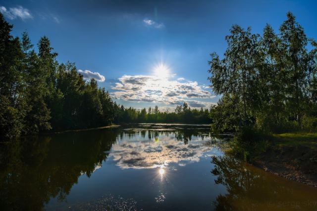 Против солнышка)