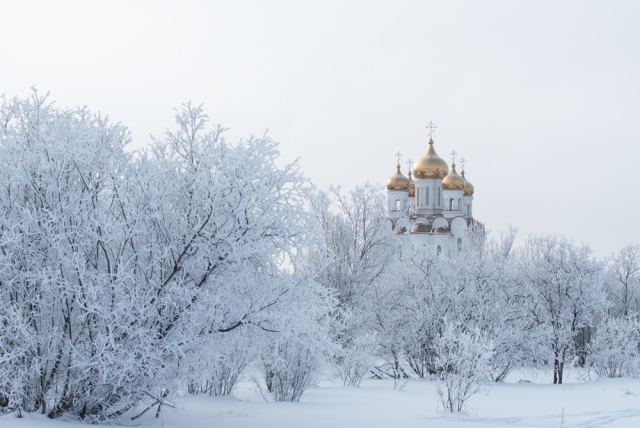 Колоколов зимний перезвон...