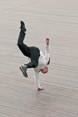 Клубника_Чистые Пруды_Парк Горького_20110502_0518_w_sm.jpg