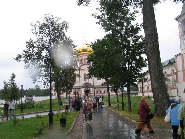 капли-на-линзе.jpg