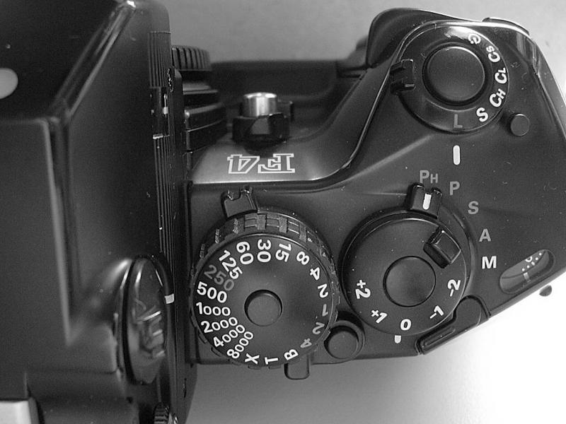 nikonF4topr.jpg