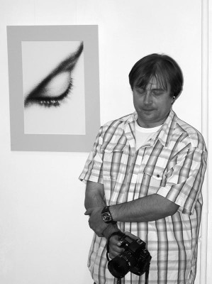 Dsc_0009grSmall.jpg