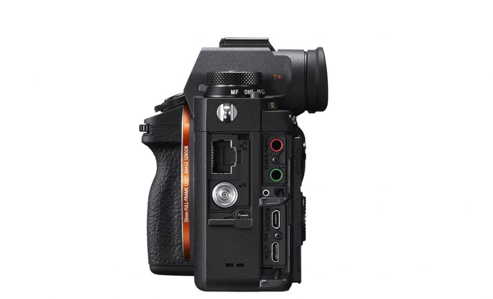 Sony-A9-product-4-vs-A99-II.jpg