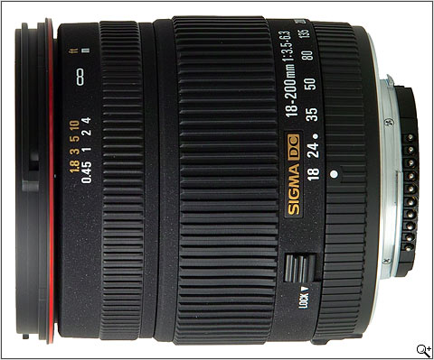 sigma18200d40_001.jpg