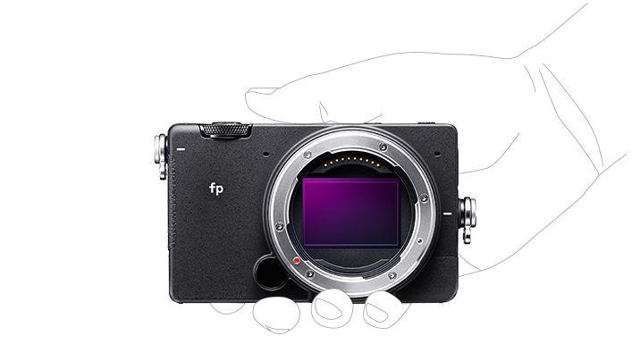 _sigma-fp-mirrorless-camera_size_main_image.jpg