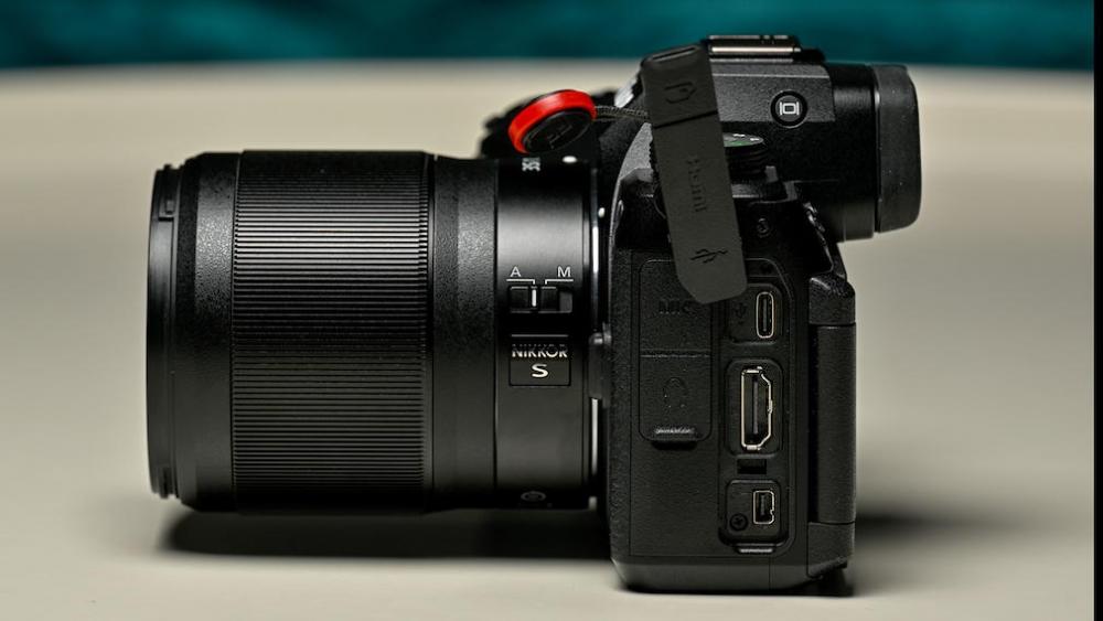 Nikon-Z6-III-HDMI-Anschluss-1.jpg