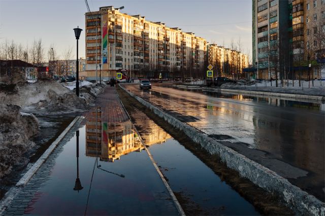 Апрель